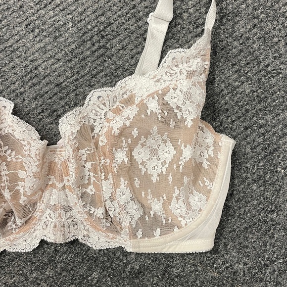 Y2K Victoria's Secret White Lace Sexy Bra size 36DD Lingerie - Picture 2 of 4